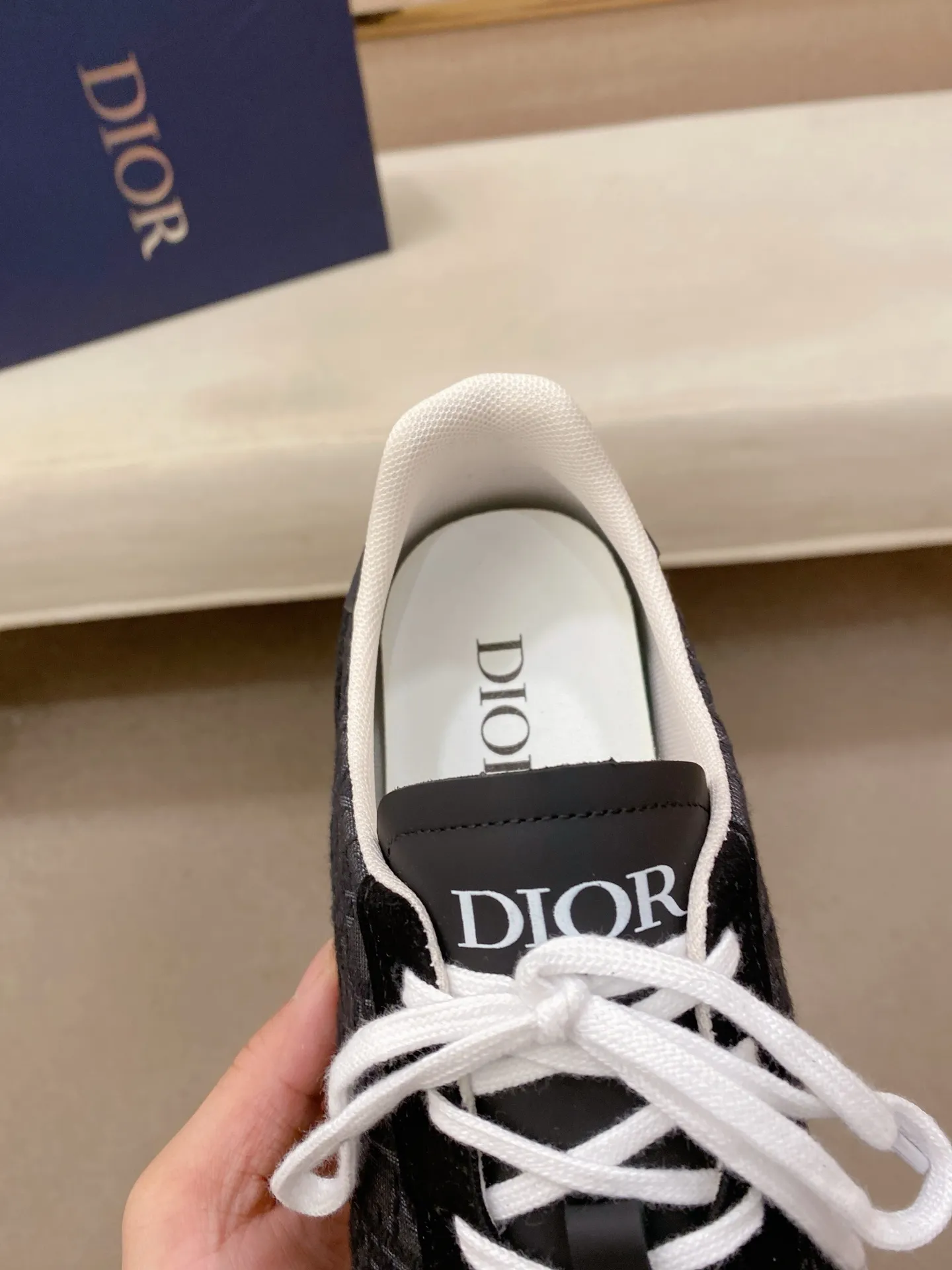 Men's shoes💰: 440💰Couple style💏 [Dior·Dior] New casual sports style men's shoes, new spring and summer design, perfect workmanship, lace-up lazy style to create wardrobe quality, upper: imported first-layer cowhide, mesh breathable lining soft and comfortable, ultra-light TPU wear-resistant outsole, simple, versatile fashion men's shoes, excellent color code number 35--44. (45,46 customized items are not returnable or exchangeable)